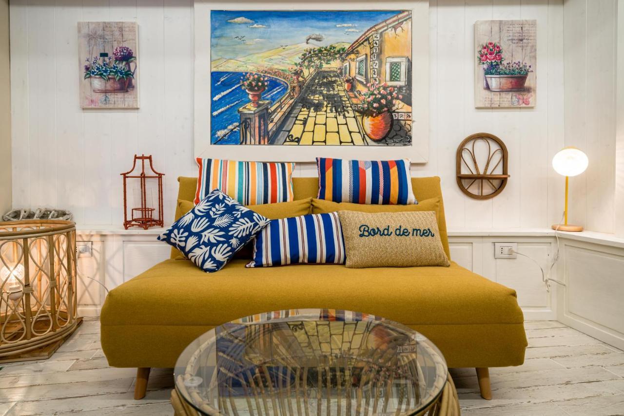 La Casa Di Nonna Piera Hotel Giardini-Naxos Buitenkant foto